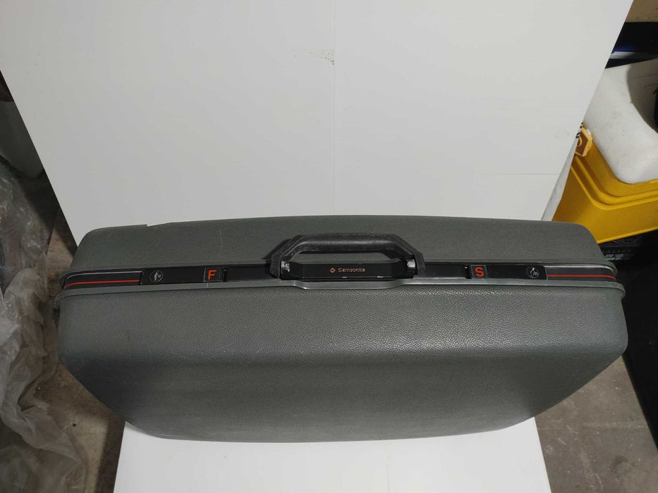 Mala de Viagem Samsonite Rígida - Grande Capacidade 74x54x23cm