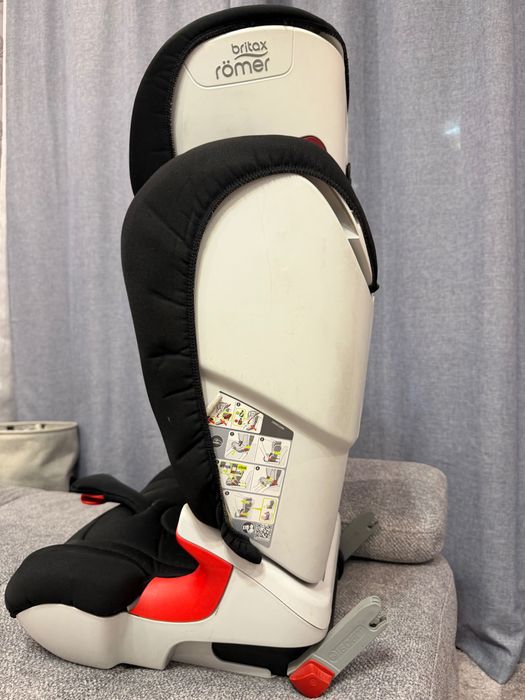 Дитяче автокрісло Britax Römer KIDFIX II XP SICT. Група 15–36 кг