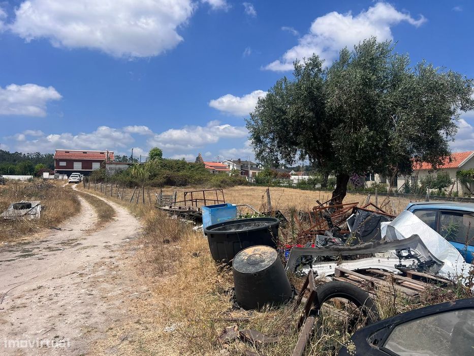 Vende-se Moradia á Entrada de Ourém- Grande Oportunidade