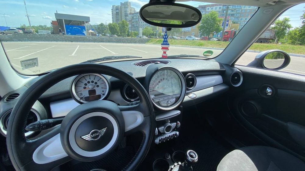 Mini Cooper One 2009