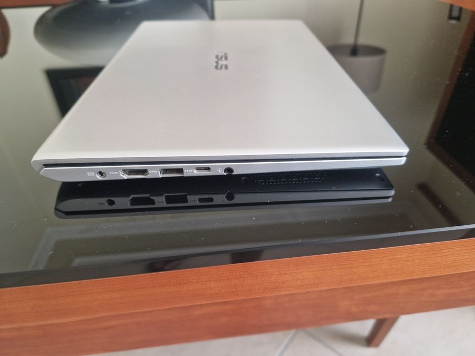 ASUS VivoBook 14