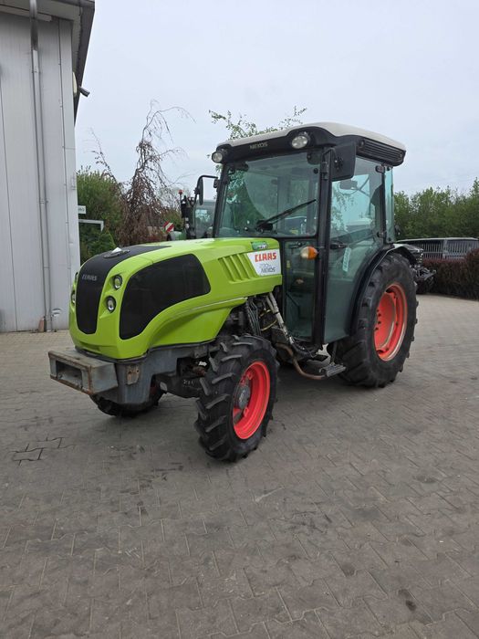 Ciagnik sadowniczy Claas Nexos 230 VL