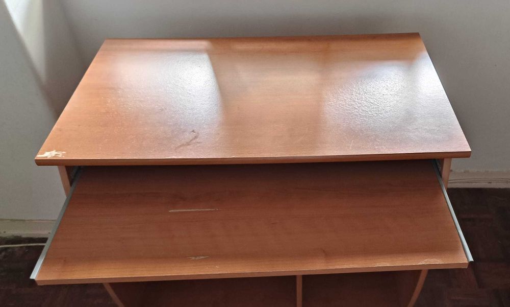 Wooden secretary with removable shelf for computer64585945612547121