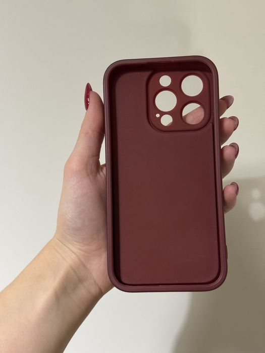 Чохол з цьомчиками на 15pro, стан нового, ціна символічна