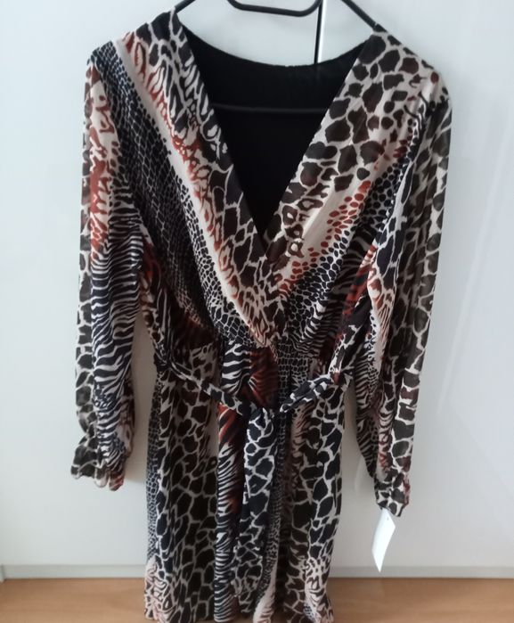 Sukienka w panterkę