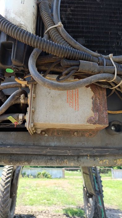 Самохідний обприскувач Berthoud-Raptor 3240