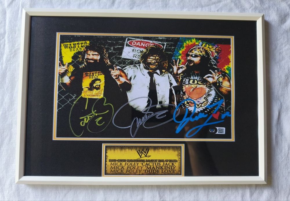 Moldura WWF "Three Faces of Foley - Cactus Jack, Mankind & Dude Love"