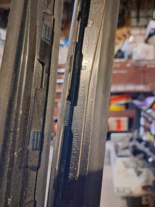 молдинг лобового стекла Hyundai Santa Fe 2019 - 2023