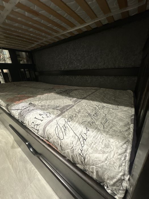 Двух ярксная кровать