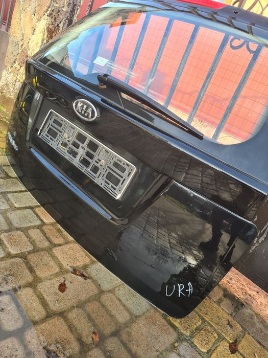 Ляда Kia carens 3 кіа каренс 3 кришка багажника