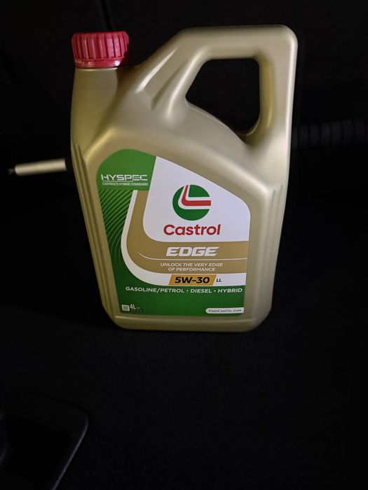 Sprzedam olej CASTROL 5W 30 LL