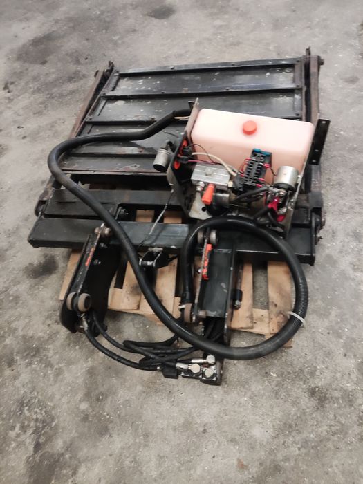 Plataforma Elevatória Dhollandia