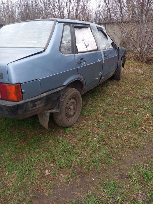 Продам ваз 21099.