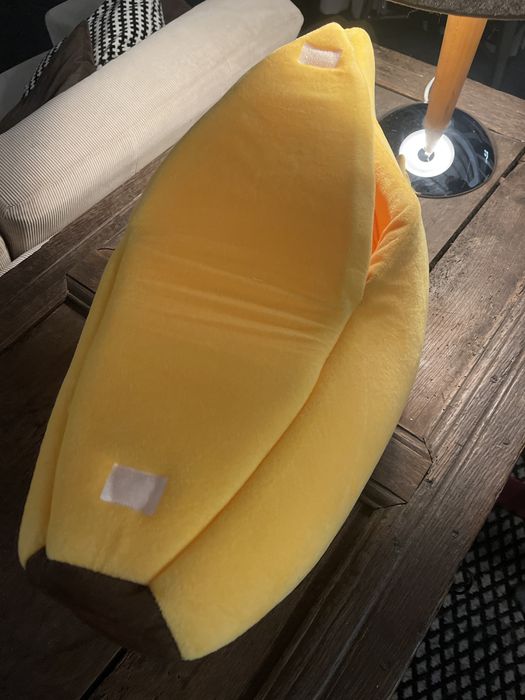 Kultowe legowisko dla kota / psa - BANAN XL  - 64 cm