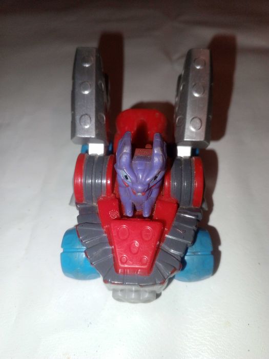 Машинка Огнегон з колекції Skylanders для Happy Meal