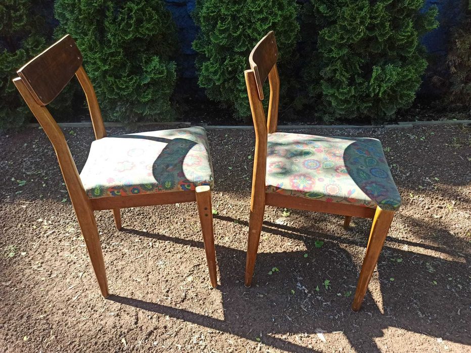 PRL Fabryka Mebli Bytom 2 krzesła do renowacji