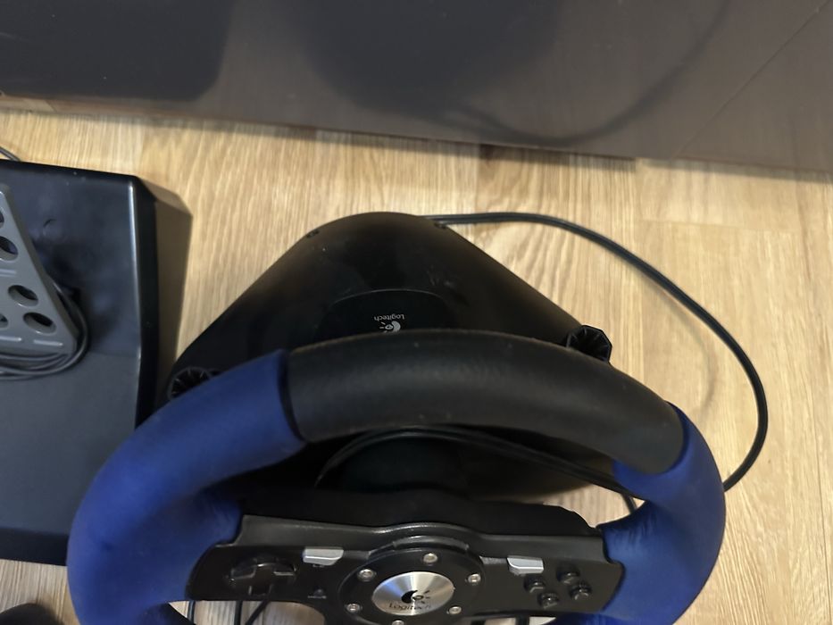 Ігровий руль Logitech Driving Force EX (thrustmaster) відео, тести