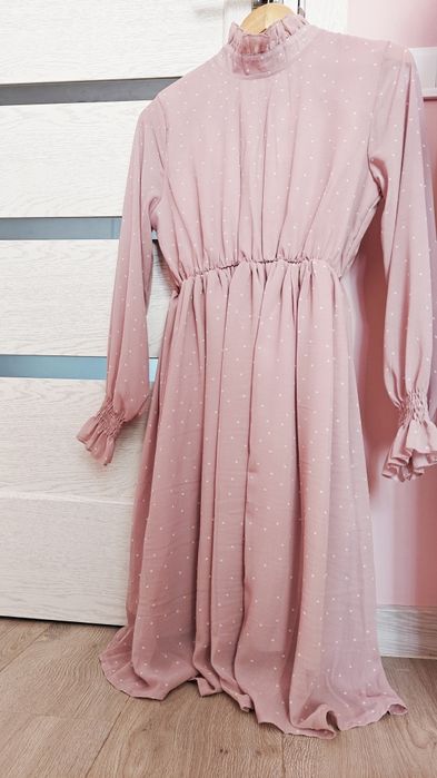 Ніжна сукня пудрово-рожевого кольору універсального розміру
