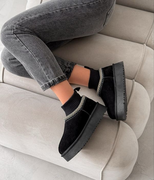 Уги чорні зимові жіночі