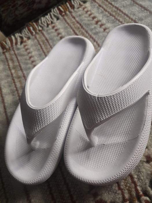 Klapki nowe r. 41 unisex.