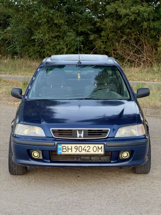Продається Honda Civic 1.4 в непоганому стані