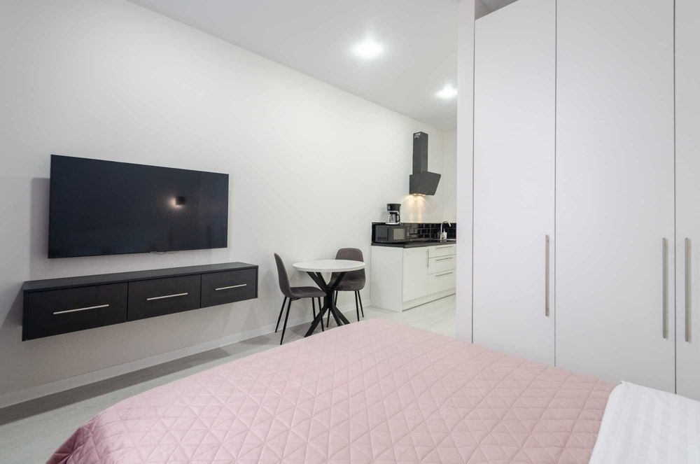 Оренда подобово смарт квартири ЖК Diplomat Hall вул.Жилянская 59