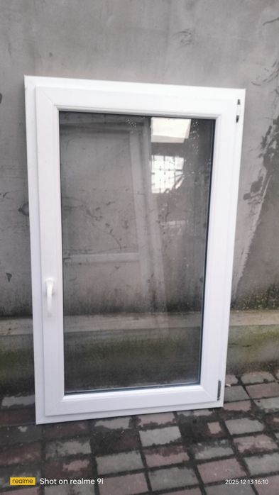 Продам металопластикові вікна та двері.