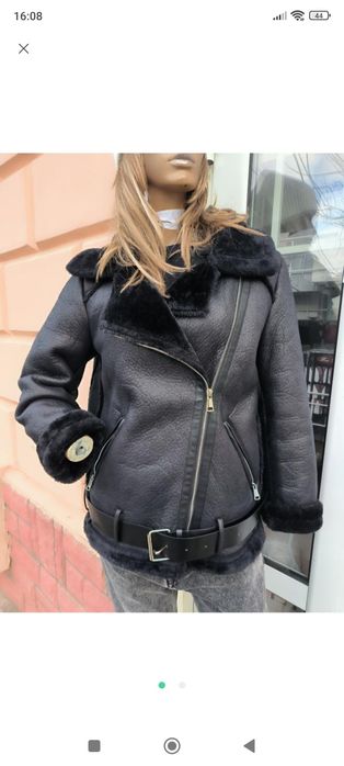 Сучасна ,нова ,тепла ,з Італії