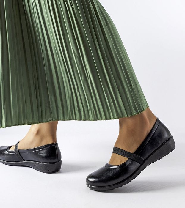 Czarne baleriny na gumkę Oakland