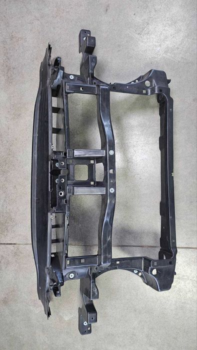 Панель передняя телевизор Volkswagen Passat B6 Фольксваген Пассат B6