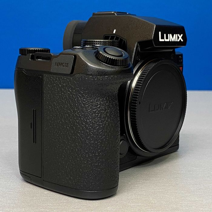 Panasonic Lumix DC-S5 II (24.2MP) + 20-60mm + 50mm f/1.8 - NOVA64170795877889124