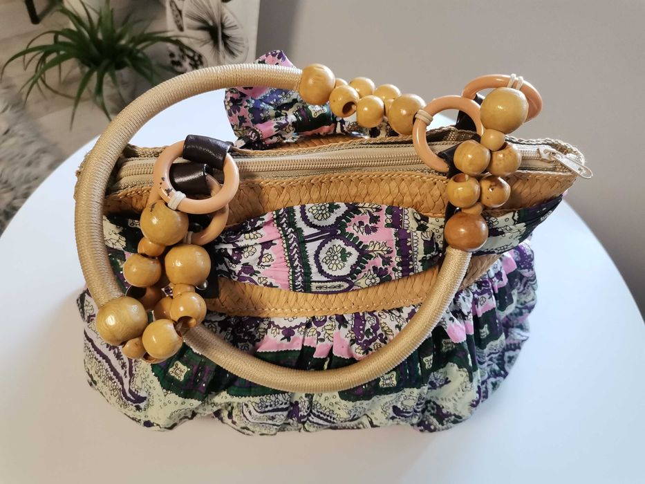 Torebka damska na różne okazje na innych aukcjach różne wzory i kolory