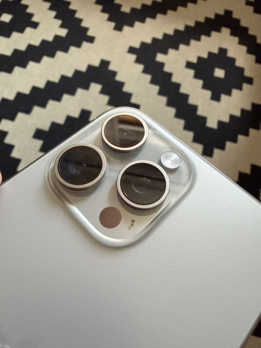 Iphone 15pro max 256 natural titanium
