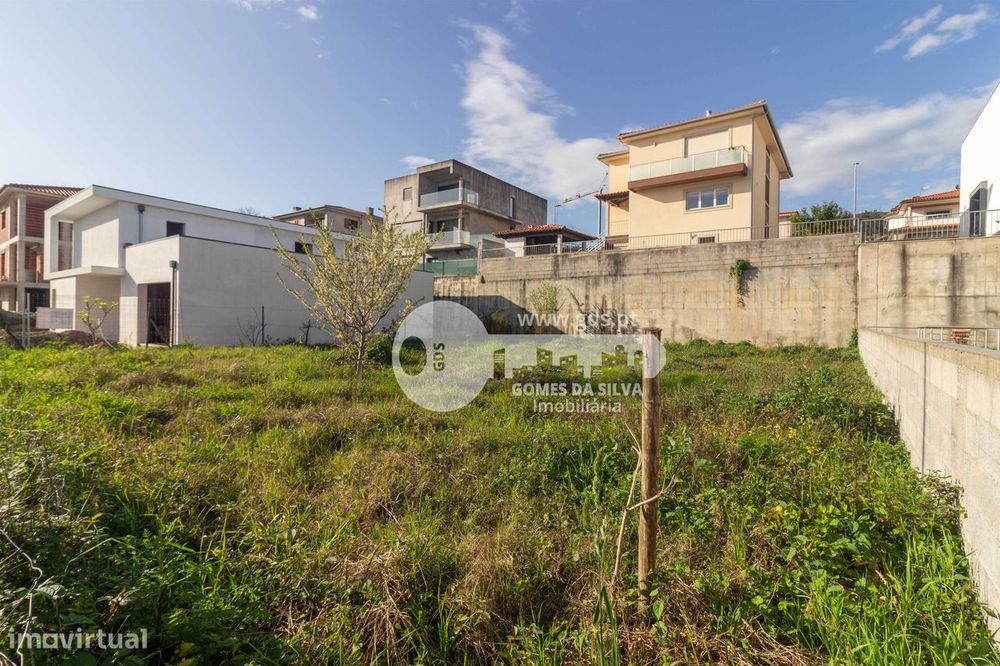 Lote de Terreno para Construção | Caires, Amares