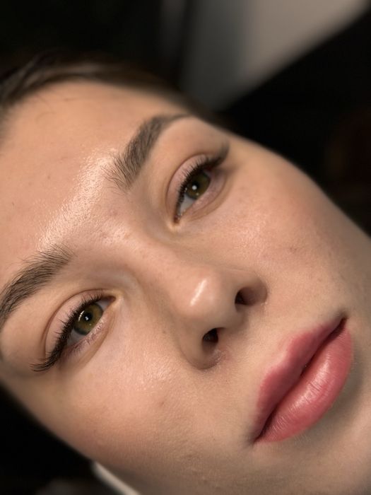 Нарощування, ламінування вій