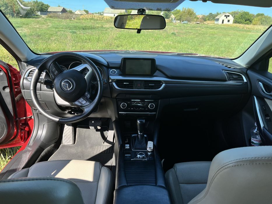Mazda 6 2015 року