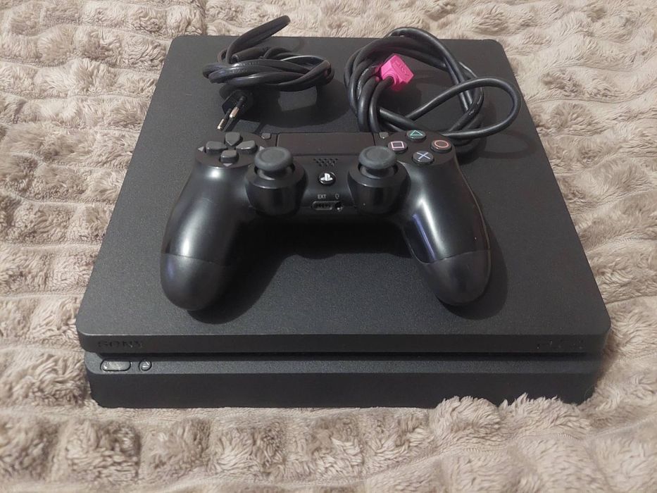 Playstation 4 slim 1 T