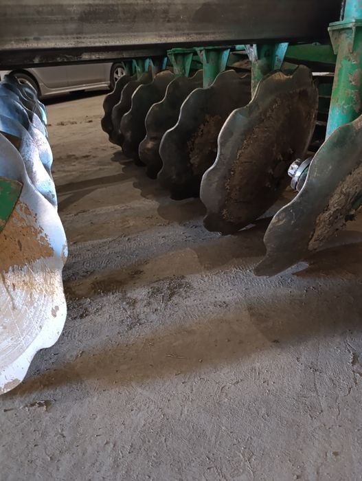 Продам --Дископлуг АГ-2.7-20..Білоцерківмаз.