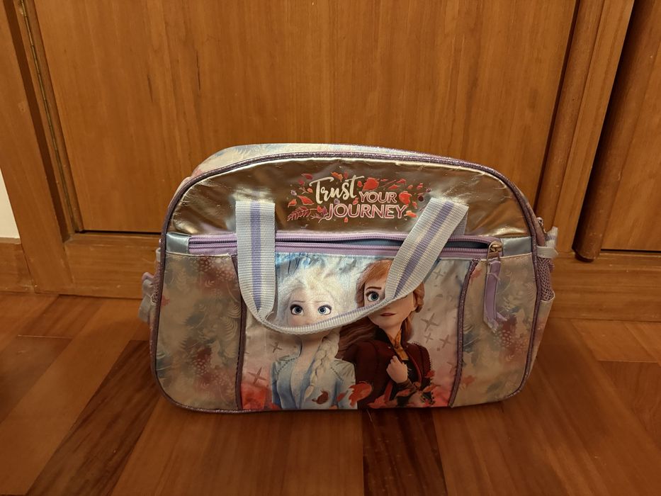 Conjunto escolar Frozen