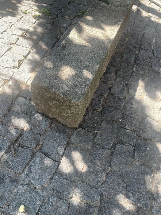 Banco de granito