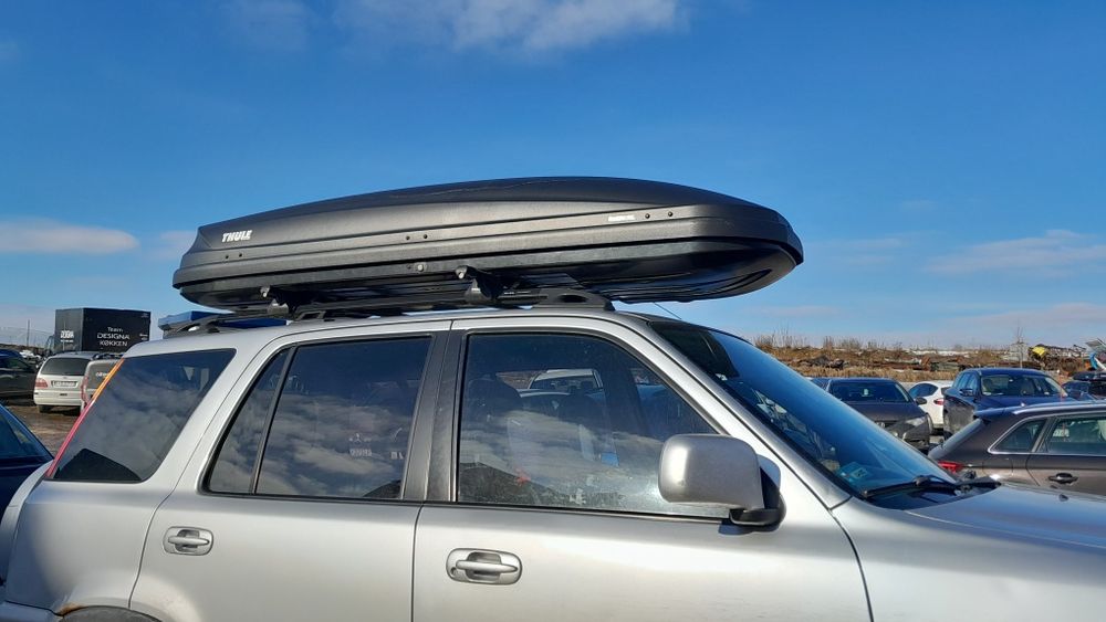 Wypożycz box dachowy Thule Pacific 700 + uchwyty i belki