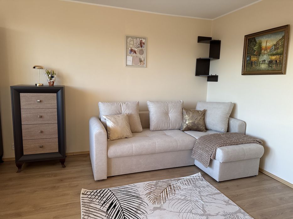Wynajmę odnowioną kawalerkę Radogoszcz Wschód 36 m2