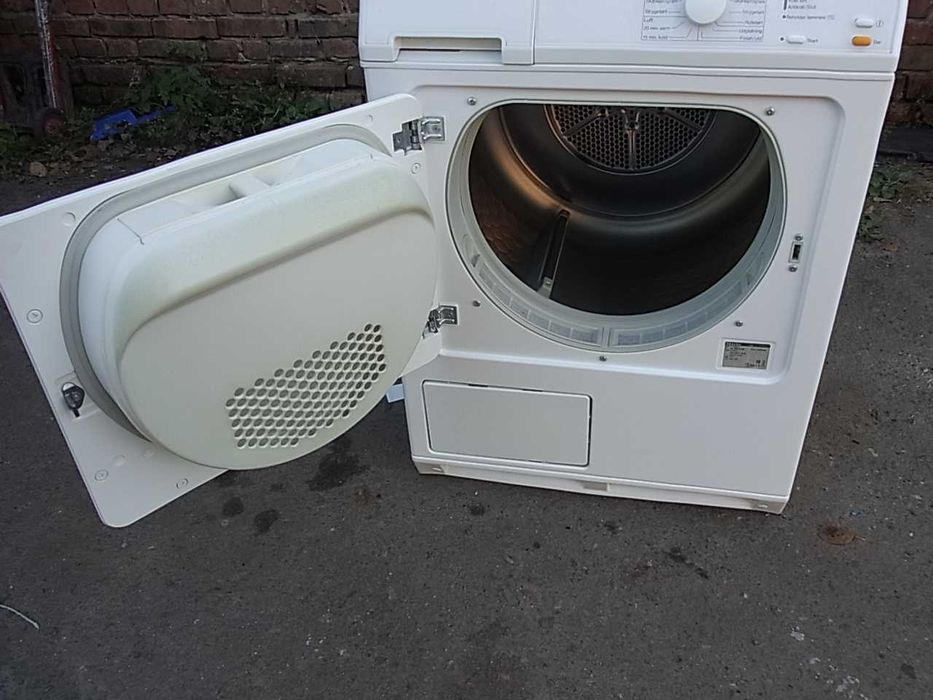 Сущильна машина - Сушка BOSCH Eco Logixx 7 WTW86560 компресорна MIELE