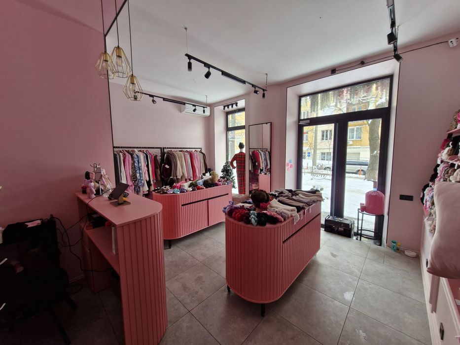 Без %. Фасадное помещение. Печерск. 1 этаж. 41 метр. Есть 15 КВТ