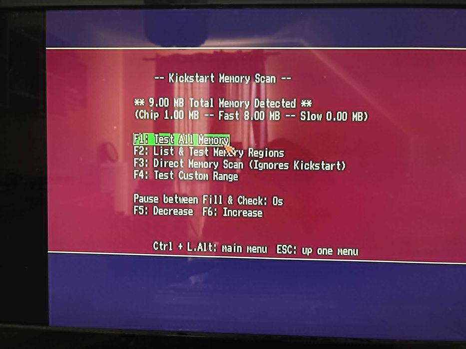 Amiga 500 rev.6a 1 mb chip 8mb fast + stacja gotek z oprogramowaniem na pendrive