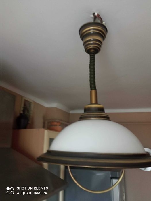 Lampa sufitowa regulowana
