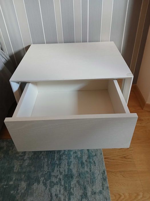 Cama casal com colchão, mesas cabeceira e cómoda - Octosólido