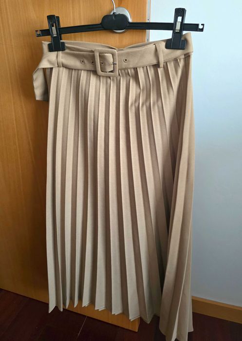 NOVA | Saia midi creme escura, tamanho 36