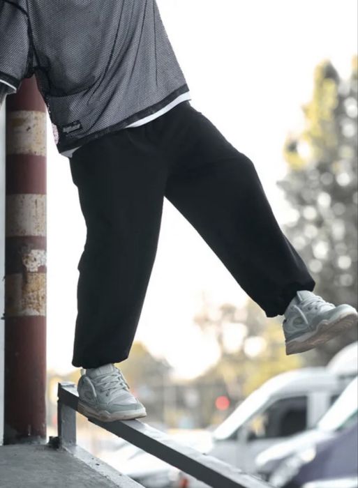 Спортивные штаны оверсайз черные