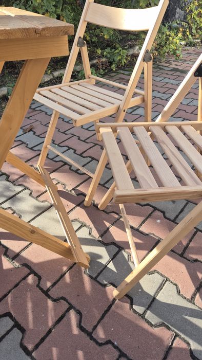 Деревянный складной стол и 4 стула для сада / террасы